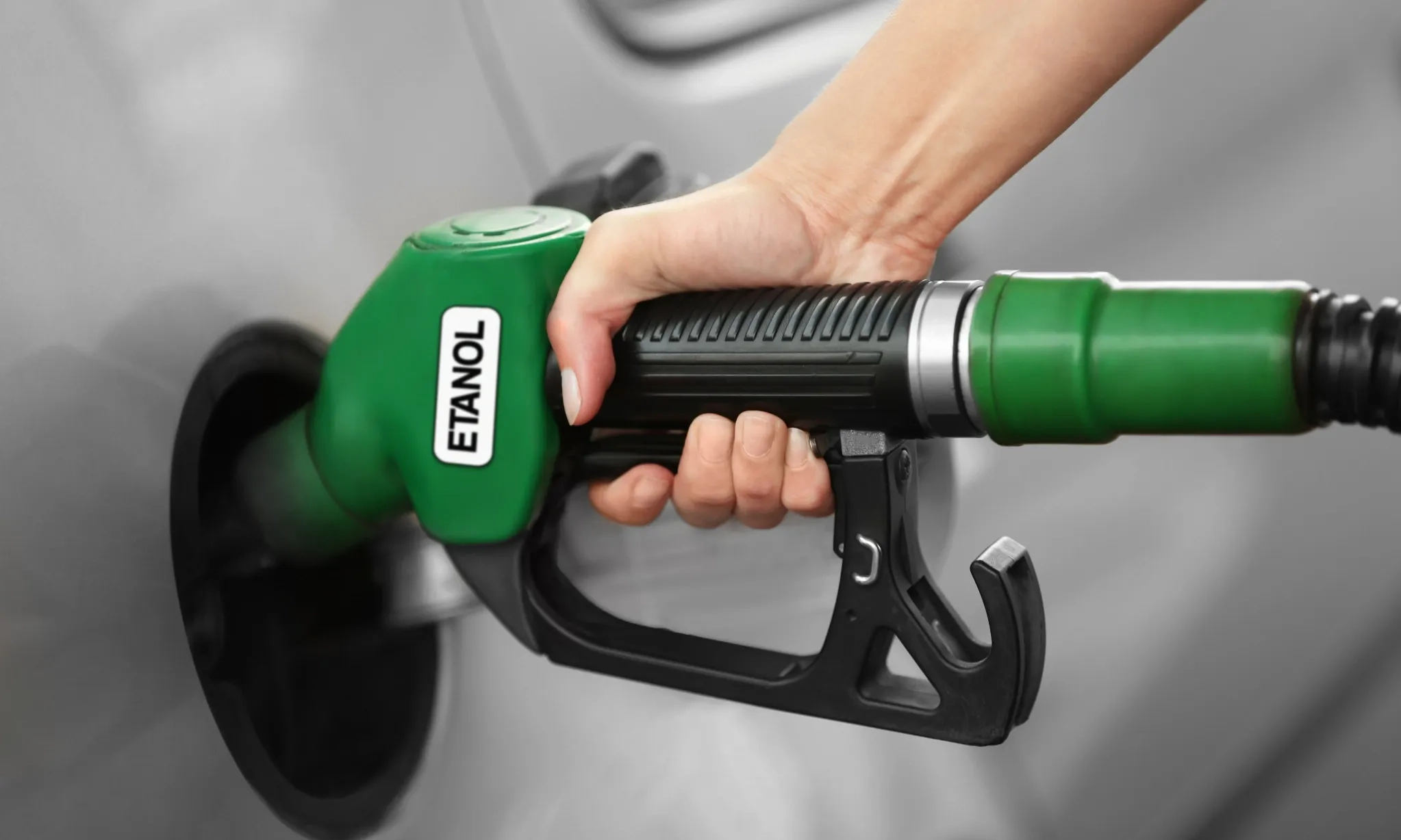 <p>Plus Minus Penggunaan BBM E10 Pada Kendaraan</p>