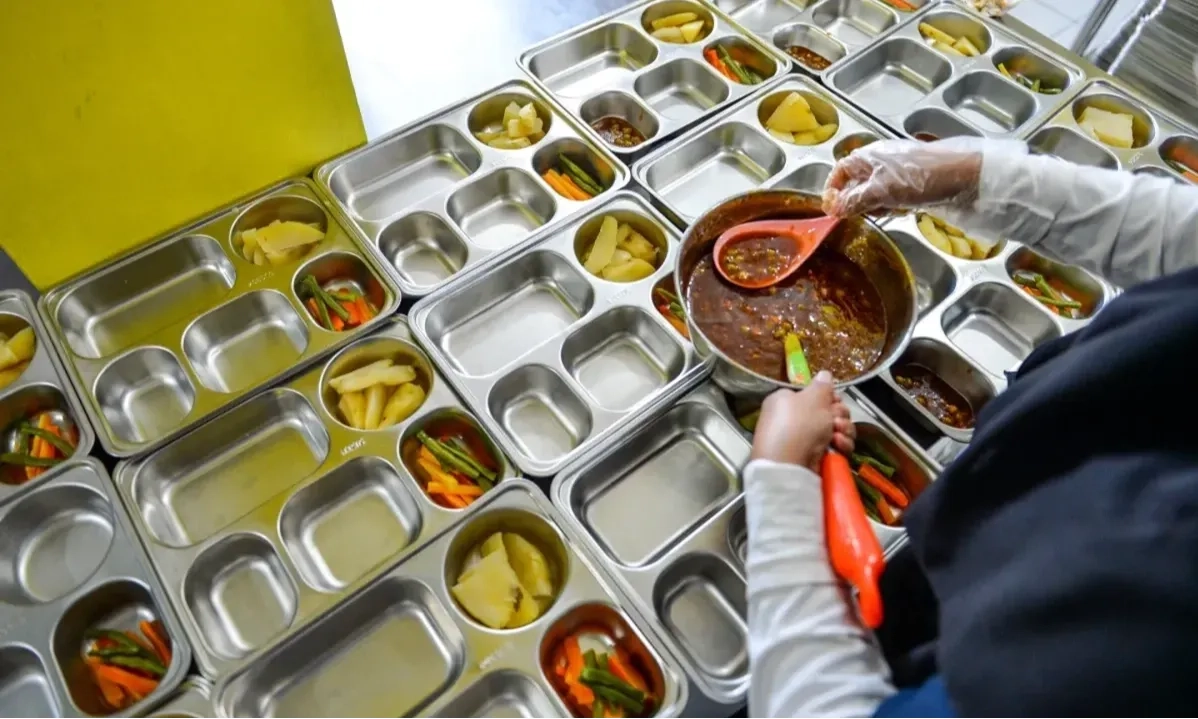 <p>Kemenkes: 315 SPPG Sudah Miliki SLHS</p>