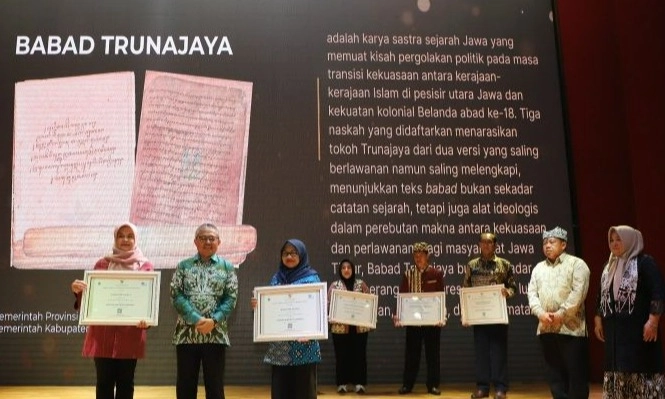 <p>Lima Naskah Nusantara Ditetapkan Sebagai Ingatan Kolektif Nasional 2025</p>