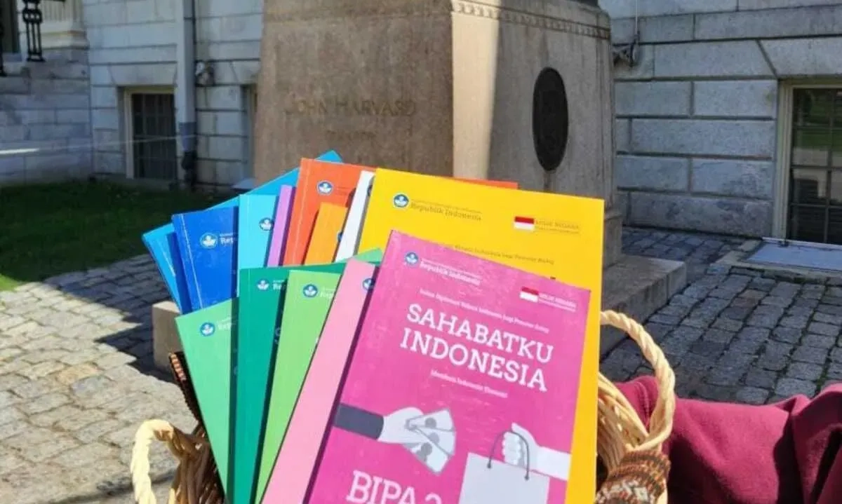 <p id="isPasted">Buku Jadi Alat Promosi Bahasa Indonesia Di Amerika</p>