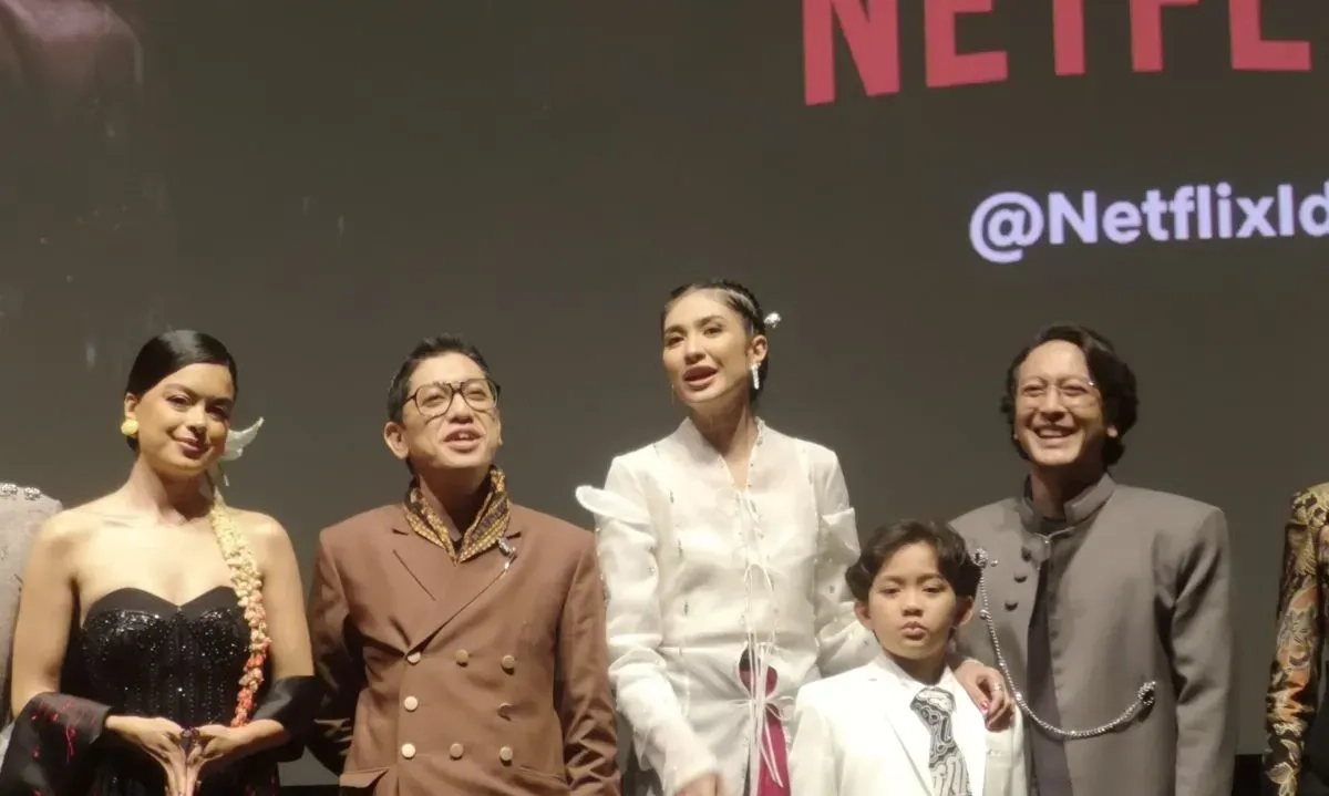 <p id="isPasted">Kimo Stamboel Menyajikan Teror Zombie Dengan Warna Lokal</p>