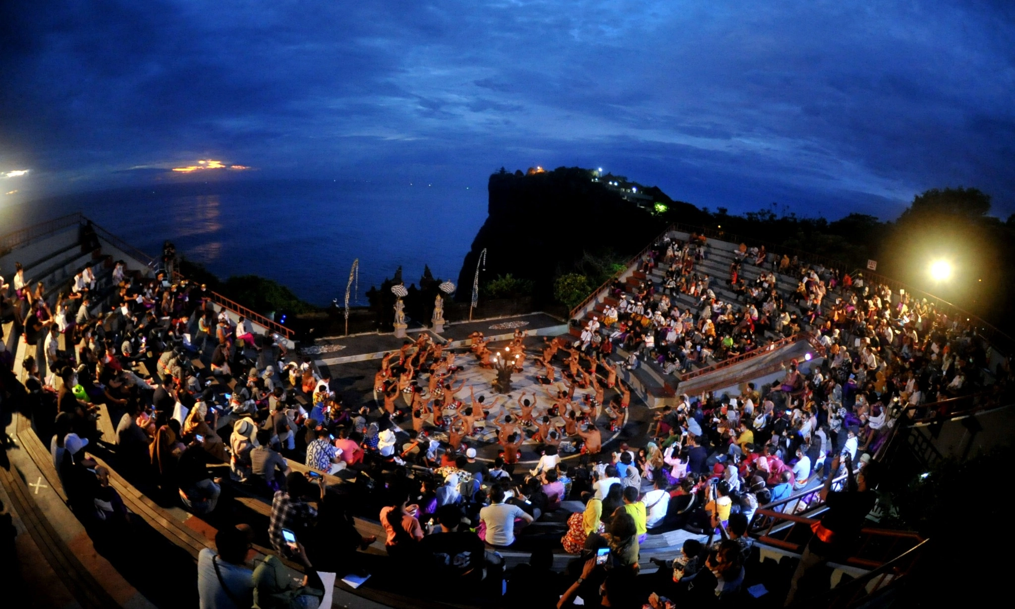 <p>Menjaga Eksistensi Budaya Bali Di Tengah Perubahan Konsep Pariwisata</p>