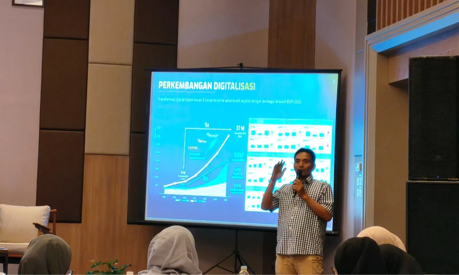 <p id="isPasted">Proyek Ekspansi QRIS BI: Vietnam, Arab Saudi, India Masuk Radar <em>Next Pipeline</em></p>