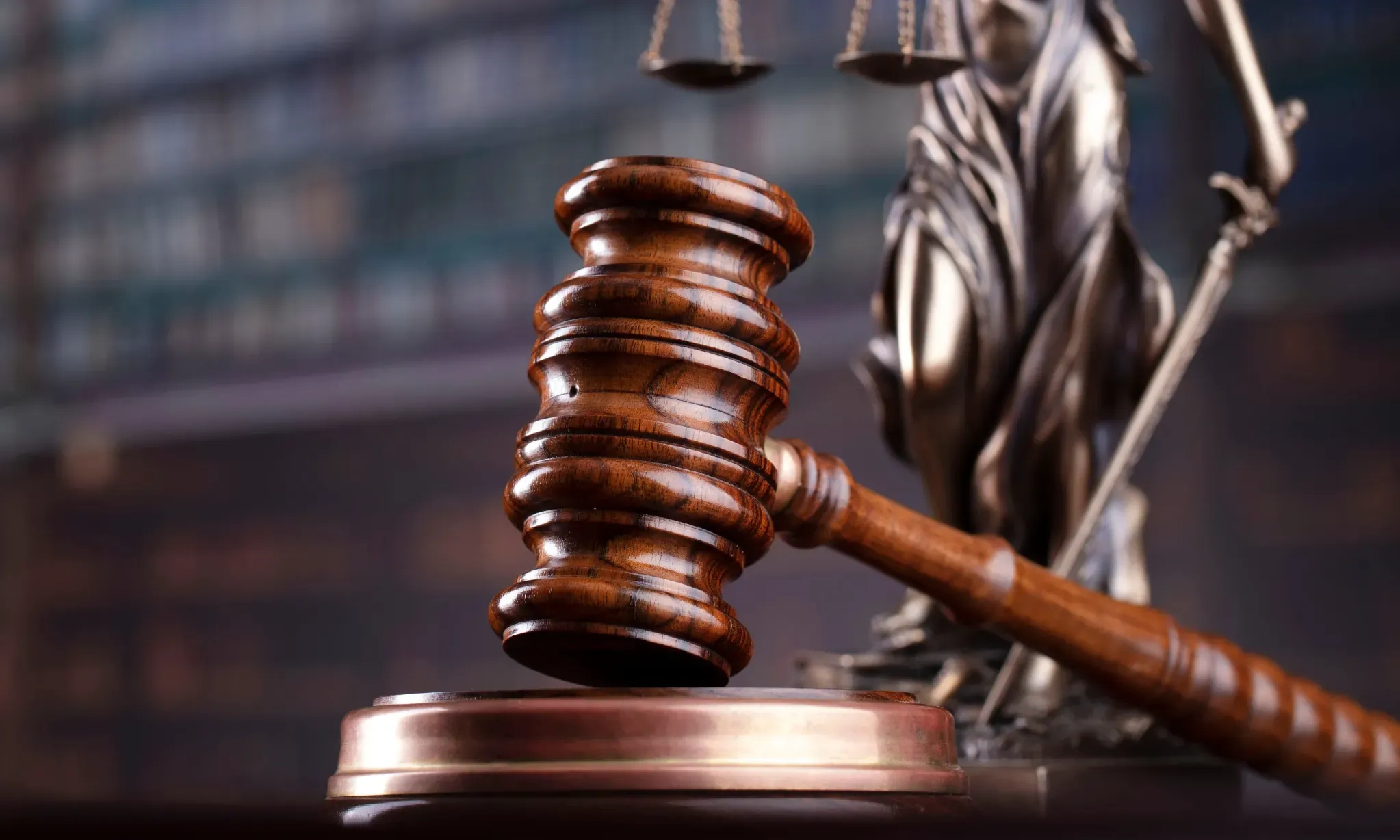 <p>PN Jaksel Tolak Praperadilan Direktur Lokataru</p>