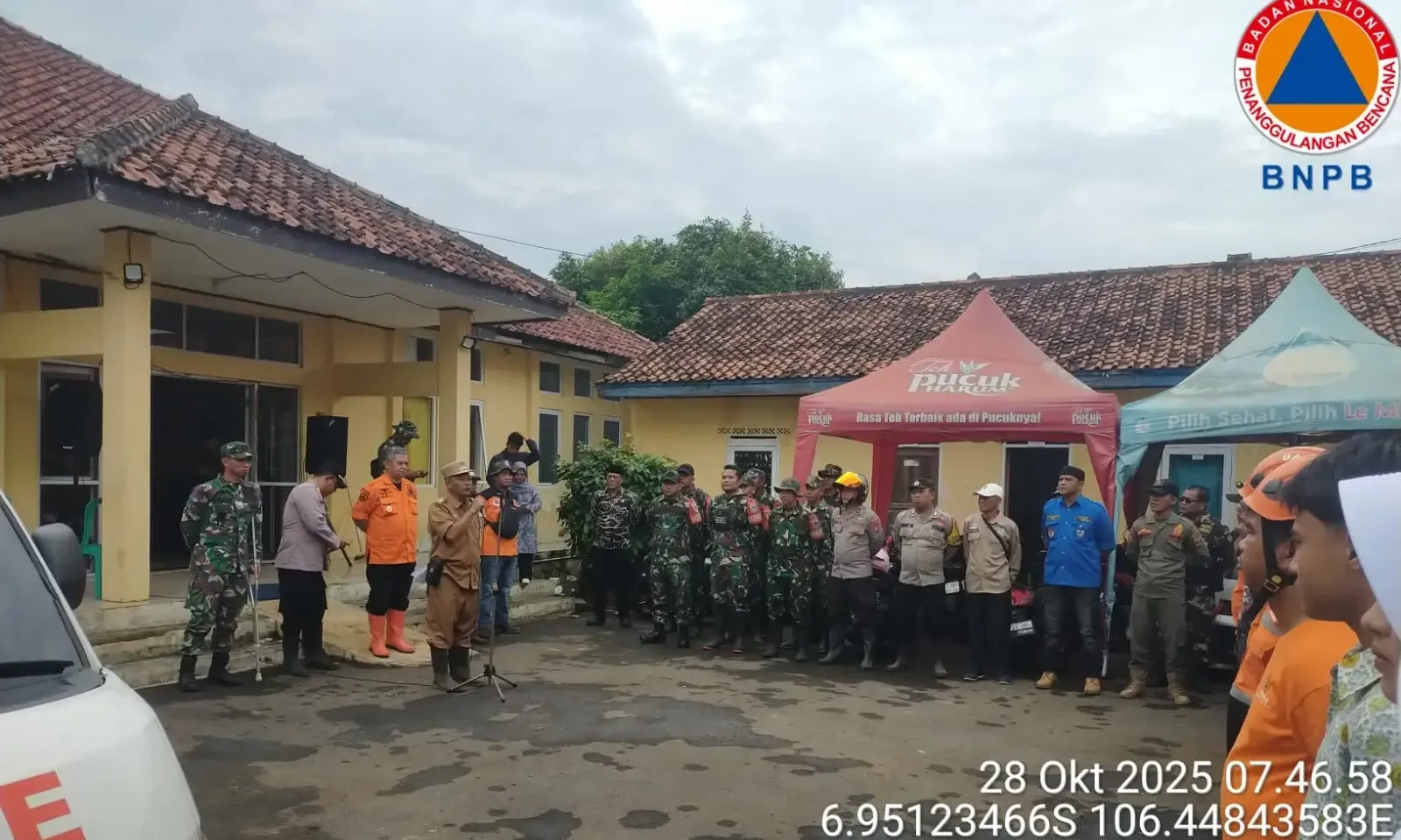 <p>Ribuan Warga Terdampak Banjir Sukabumi</p>