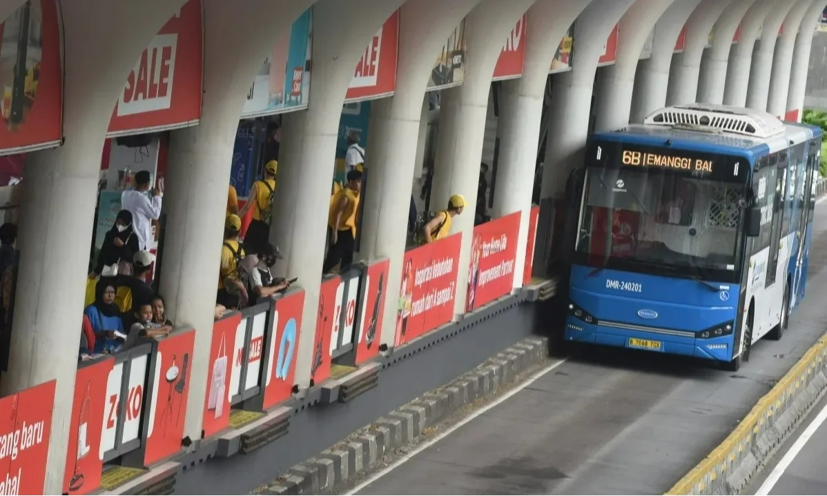 <p>Pramono Janji Kenaikan Tarif Transjakarta Tak memberatkan Masyarakat</p>