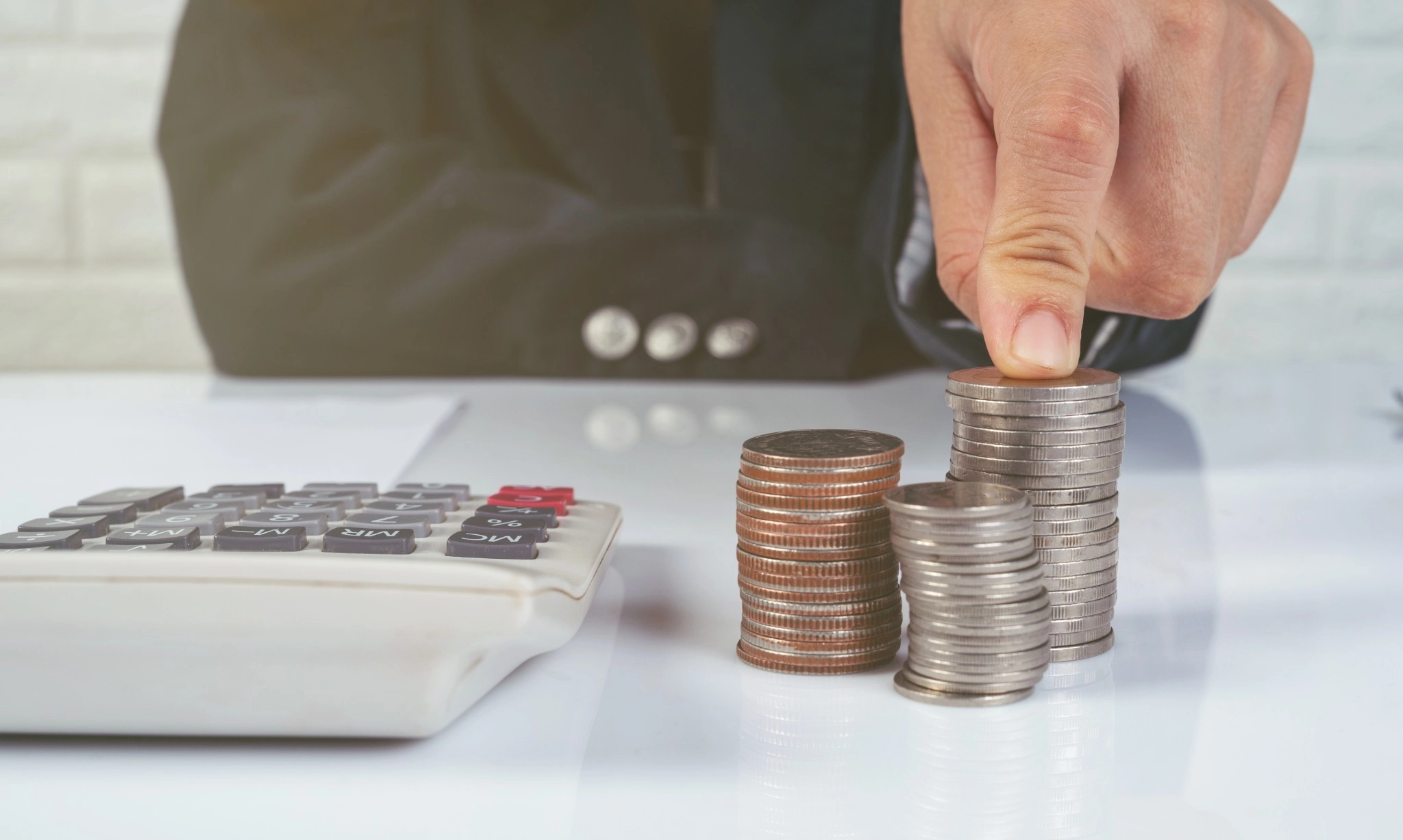 <p id="isPasted">Tips Cerdas Mengatur Keuangan di Tanggal Gajian</p>