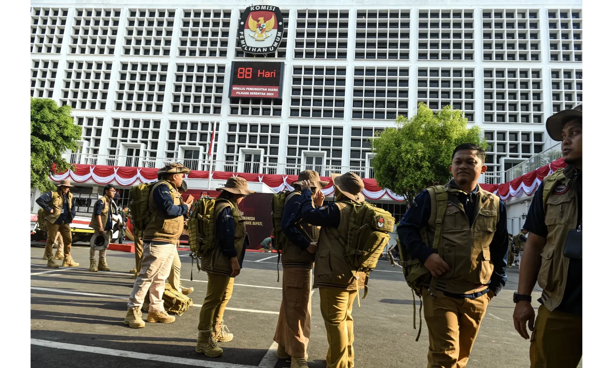 <p>Peneliti BRIN Tak Heran DKPP Sanksi 5 Anggota KPU</p>