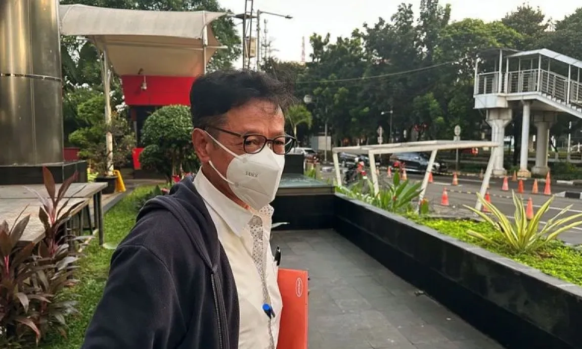 <p>Eks Sekjen Kemenaker Tersangka Pemerasan Izin Tenaga Kerja Asng</p>