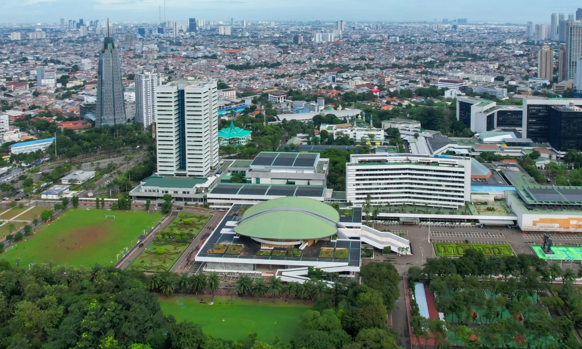 <p>Fraksi Gerindra Akan Aktifkan Kembali Rahayu Saraswati Di DPR</p>