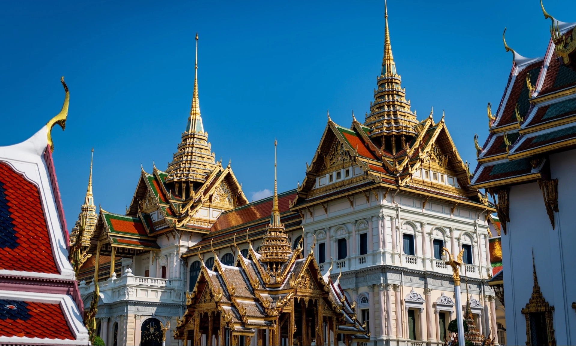 <p dir="ltr" id="isPasted">Panduan Berwisata Selama Masa Berkabung Nasional Di Thailand</p>