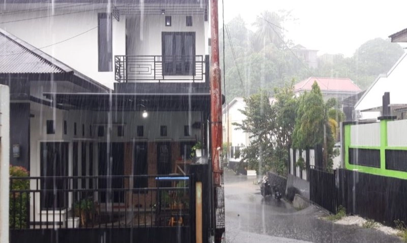 <p>BNPB Minta Waspada Cuaca Ekstrem Hingga Awal 2026</p>