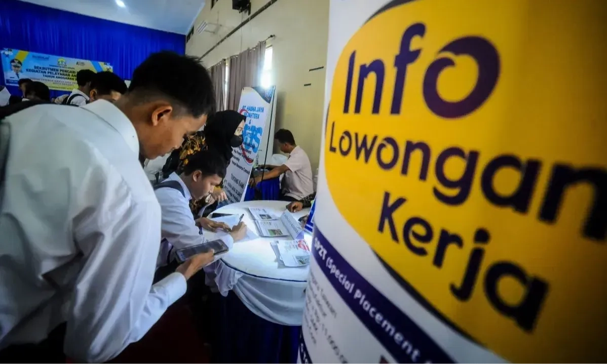 <p id="isPasted">7,46 Juta Orang Indonesia Menganggur Per Agustus 2025</p>
