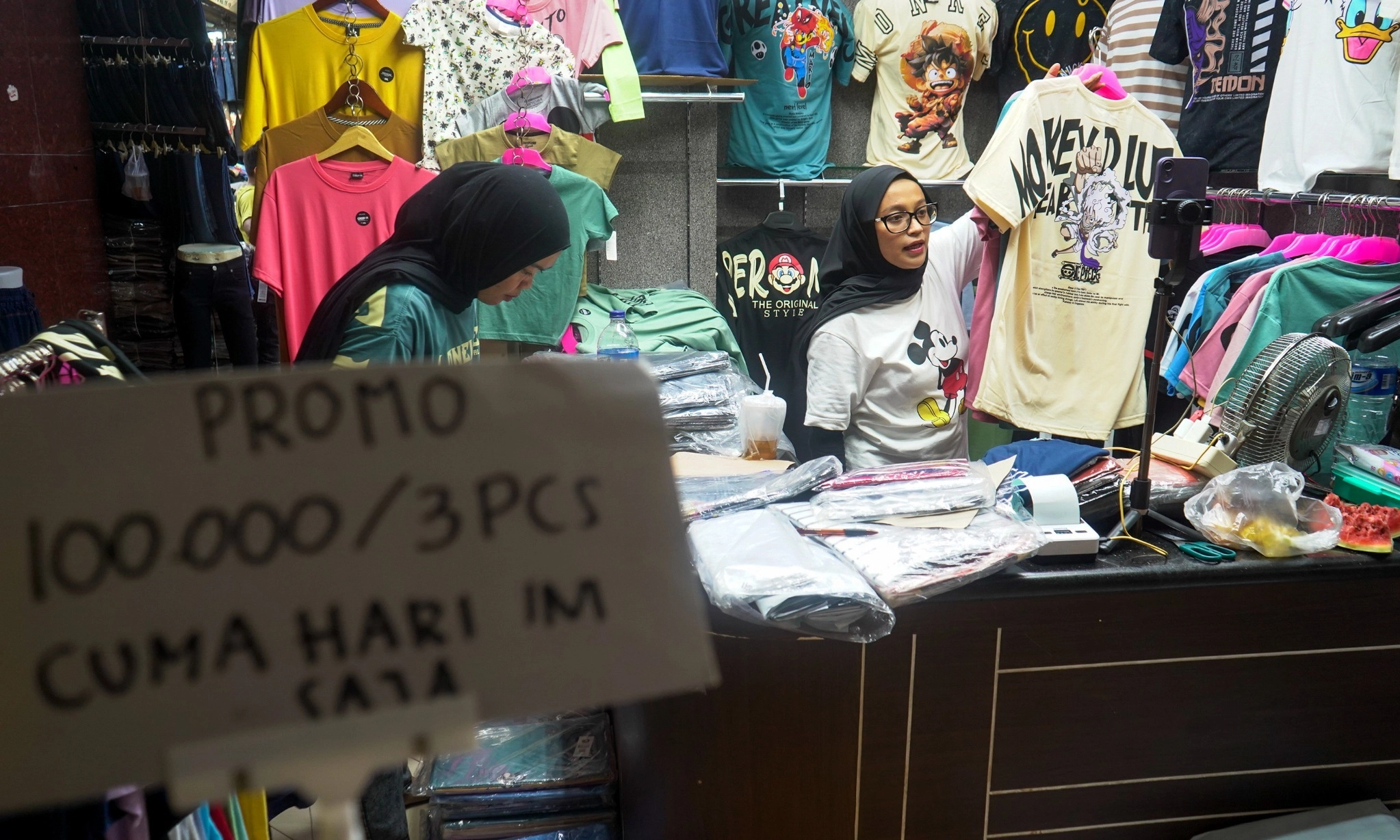 <p><em>E-commerce</em> Kuartal III Moncer! Transaksi <em>Online</em> Naik 6,19%</p>