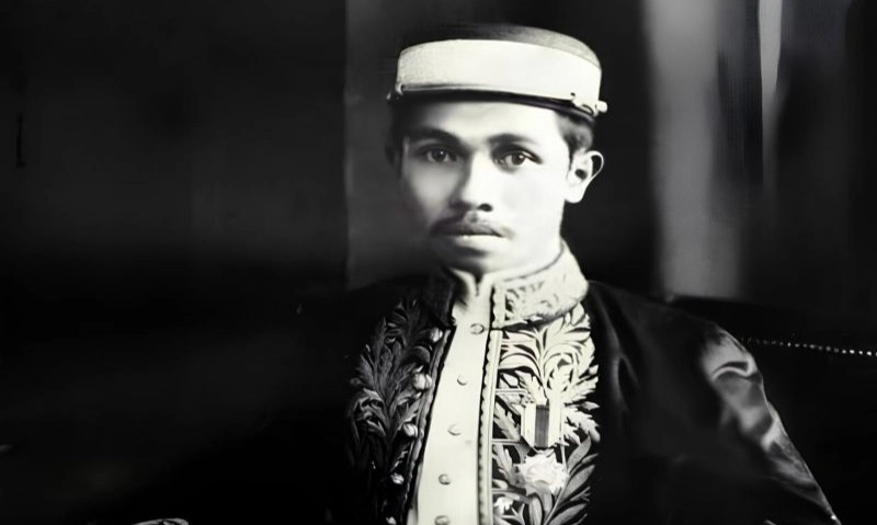 <p>Sultan Bima XIV Dianugerahi Gelar Pahlawan Nasional</p>