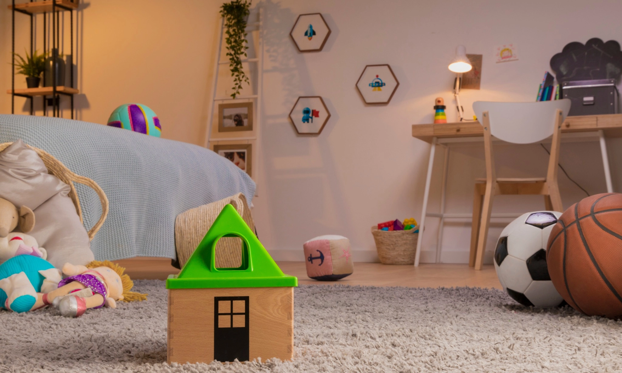 <p id="isPasted">Tips Dan Trik Menata Kamar Anak Agar Nyaman</p>