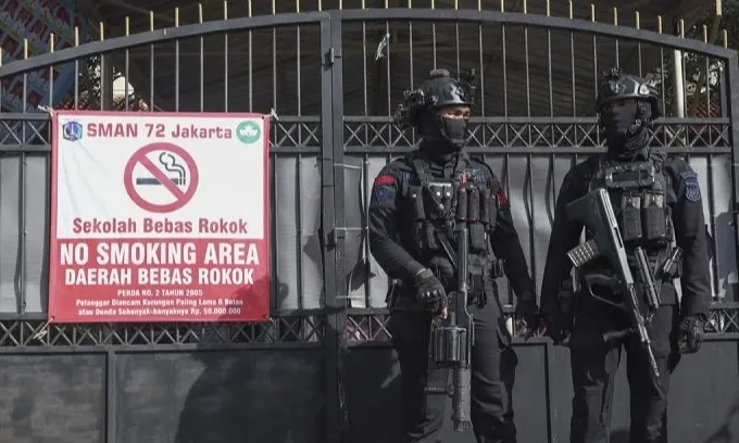<p>Pelaku Ledakan Di SMAN 72 Tidak Terkait Kelompok Teror&nbsp;</p>