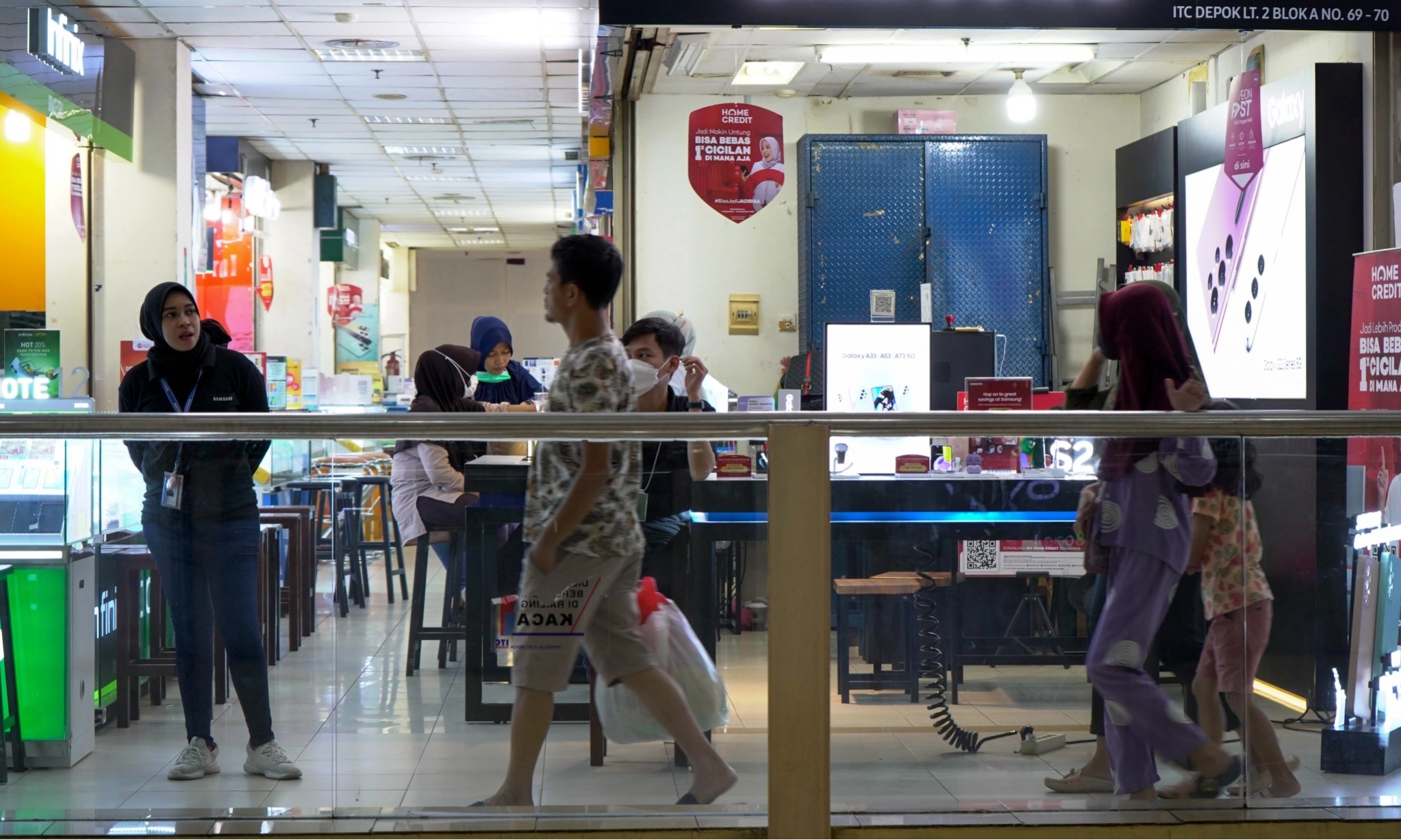 <p id="isPasted">Survei BI: Konsumen Makin Optimistis, IKK Sentuh 121,2 di Oktober 2025</p>