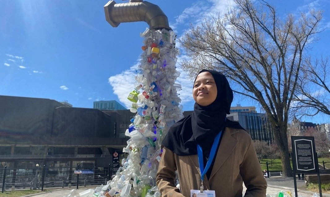 <p>Suara Aeshnina Azzahra Menggugat Sampah Plastik</p>