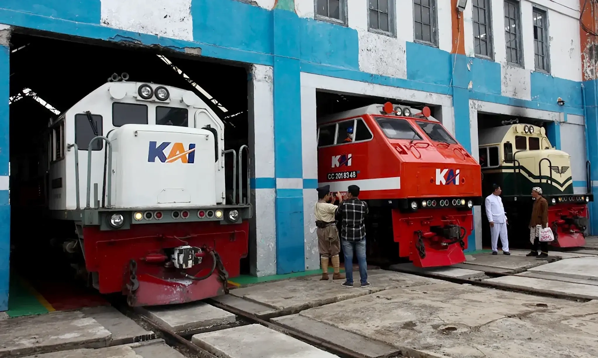 <p>PT KAI Jajaki Penggunaan Lokomotif Bertenaga Baterai</p>