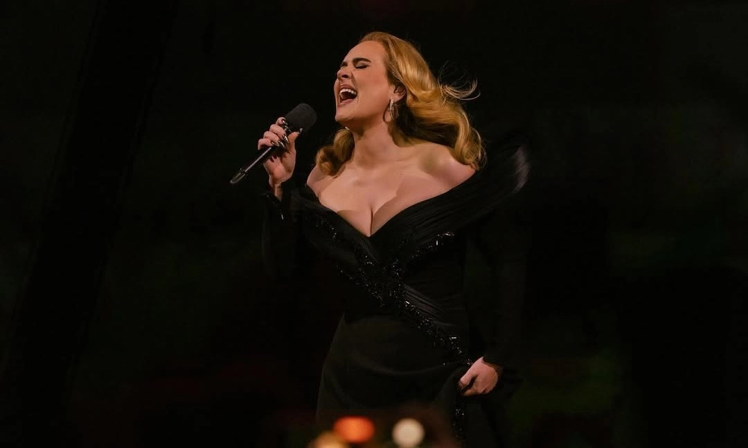 <p id="isPasted">Istirahat Dari Musik, Adele Bersiap Debut Layar Lebar</p>