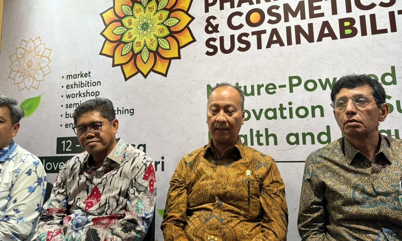 <p>Menperin: Industri Farmasi-Kosmetik Wajib <em>Sustainable</em>&nbsp;Dan Halal!</p>