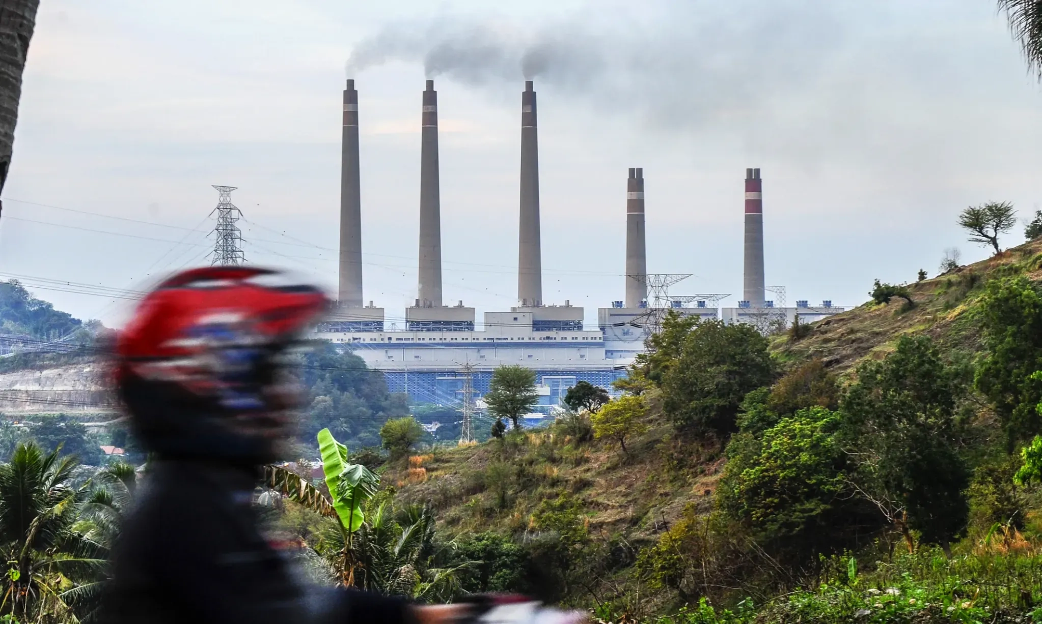 <p id="isPasted">Sampai Oktober 2025, Produksi Listrik RI Sentuh 290 TWh</p>