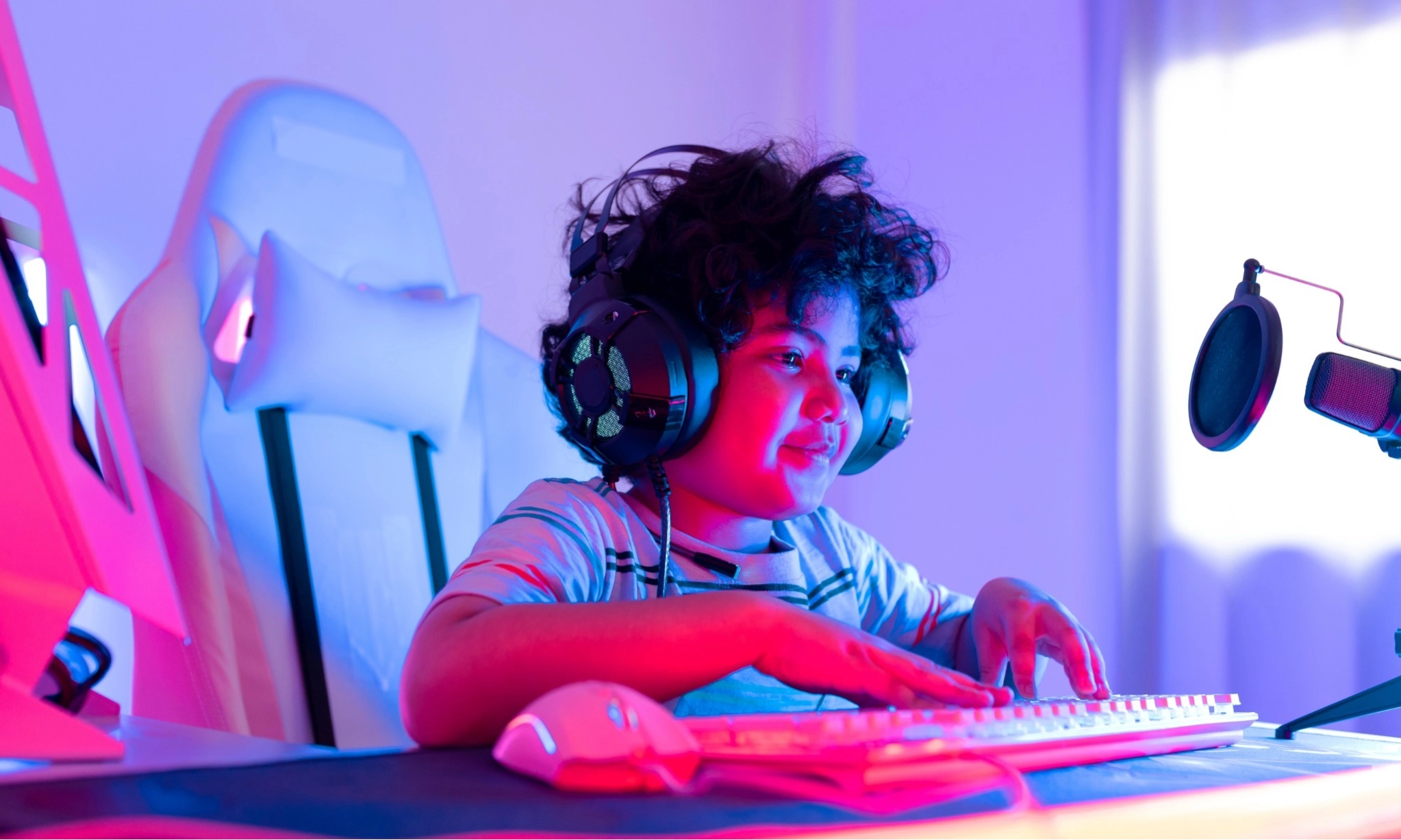 <p>Pakar: Kekerasan Anak Bukan Hanya Pengaruh <em>Game Online</em></p>