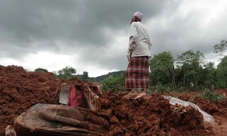<p>Longsor Cilacap, BNPB: 28 Keluarga Akan Direlokasi</p>