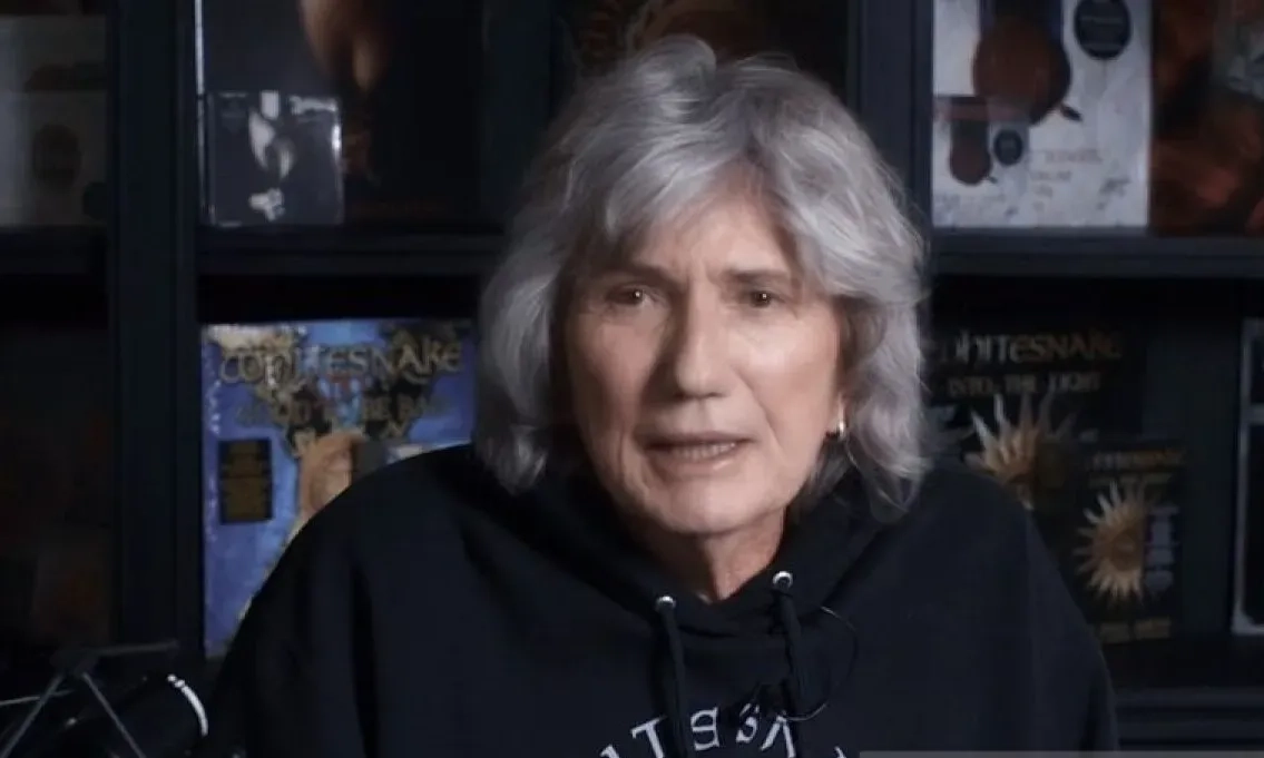 <p id="isPasted">David Coverdale &quot;Whitesnake&quot; Ucapkan Perpisahan Dengan Dunia Musik</p>