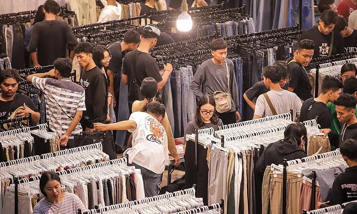 <p>Siapkan Mekanisme Pengawasan, Komdigi Dukung Pelarangan <em>Thrifting</em> Medsos! </p>