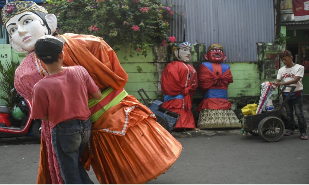 Kronik Ondel-ondel, Dari Medium Ritual Hingga Alat <i>Ngamen</i>