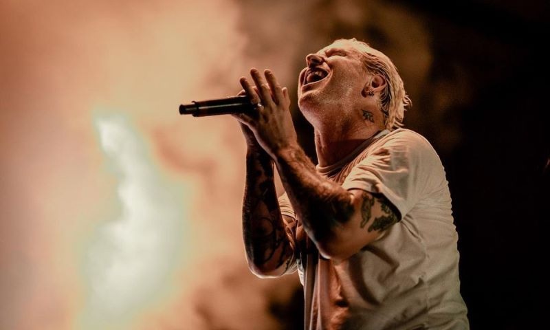 Corey Taylor Terpapar Corona