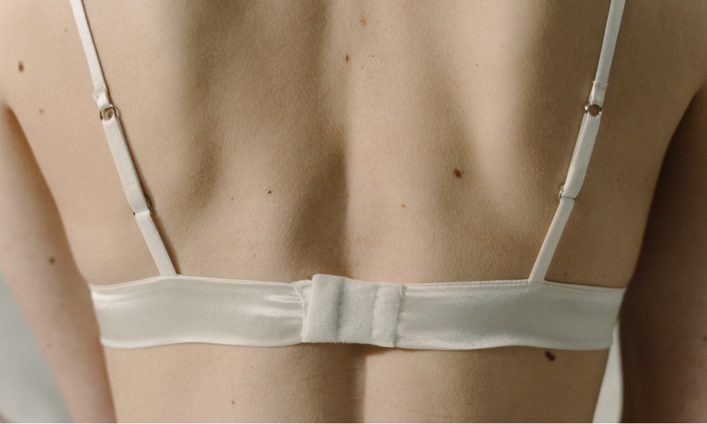 Mengenali Tanda-Tanda Sudah Harus Mengganti Bra