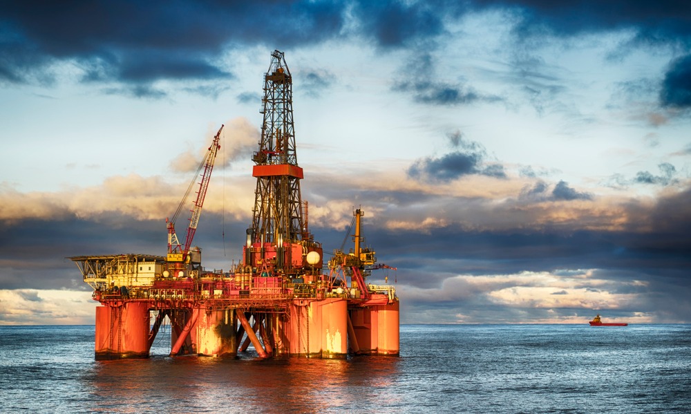 Harga Minyak Melonjak Setelah OPEC Pertahankan Peningkatan Produksi