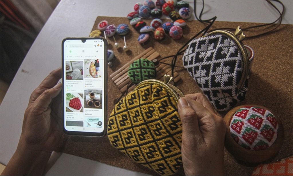 Kemenparekraf Gandeng <i>E-Commerce</i> Dongkrak Omzet UMKM