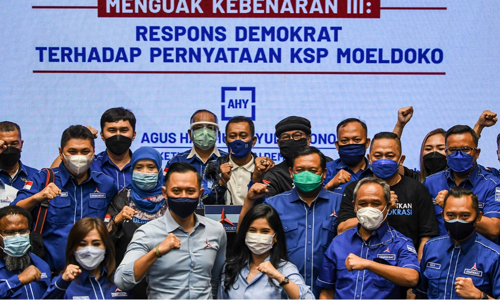 Demokrat Minta Moeldoko Diskreditkan Mahfud MD