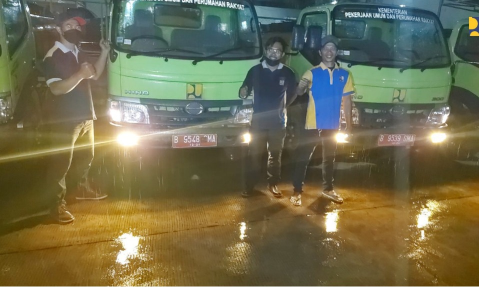 PUPR Terjunkan Tim Dan Alat Berat Bantu Korban Erupsi Gunung Semeru