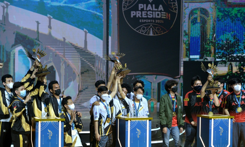 Team RRQ Kecam Kampanye Hitam di Instagram