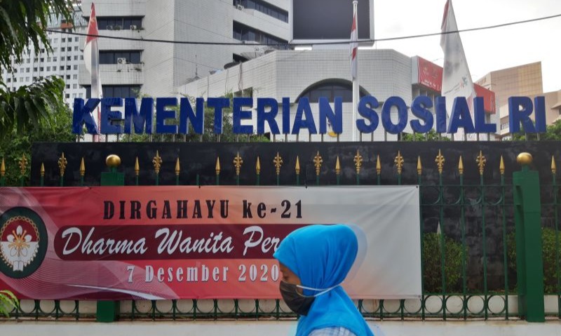 Kantor Kemensos <i>Di-Lockdown</i>