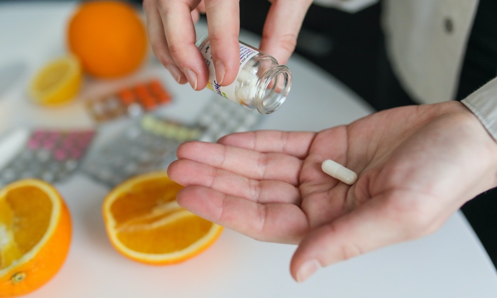 Vitamin-Vitamin Yang Berbahaya Dikonsumsi Perokok