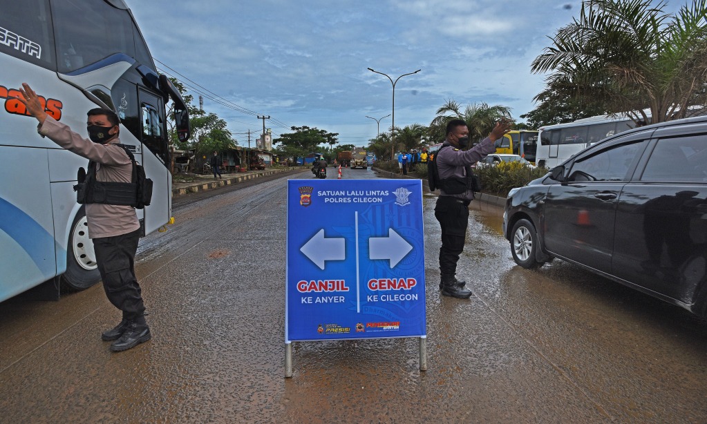 Muhadjir Saran Pemudik Seberangi Merak Lebih Awal
