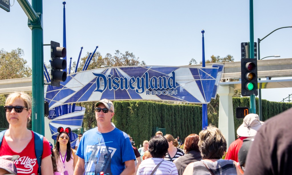 Disney Tawarkan Paket Keliling 12 Disneyland Rp1,6 Miliar