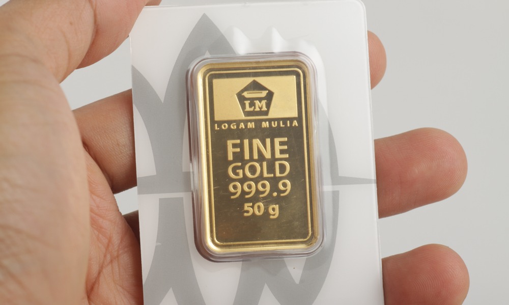 Emas Jatuh Ke Level Rp993.000/gram