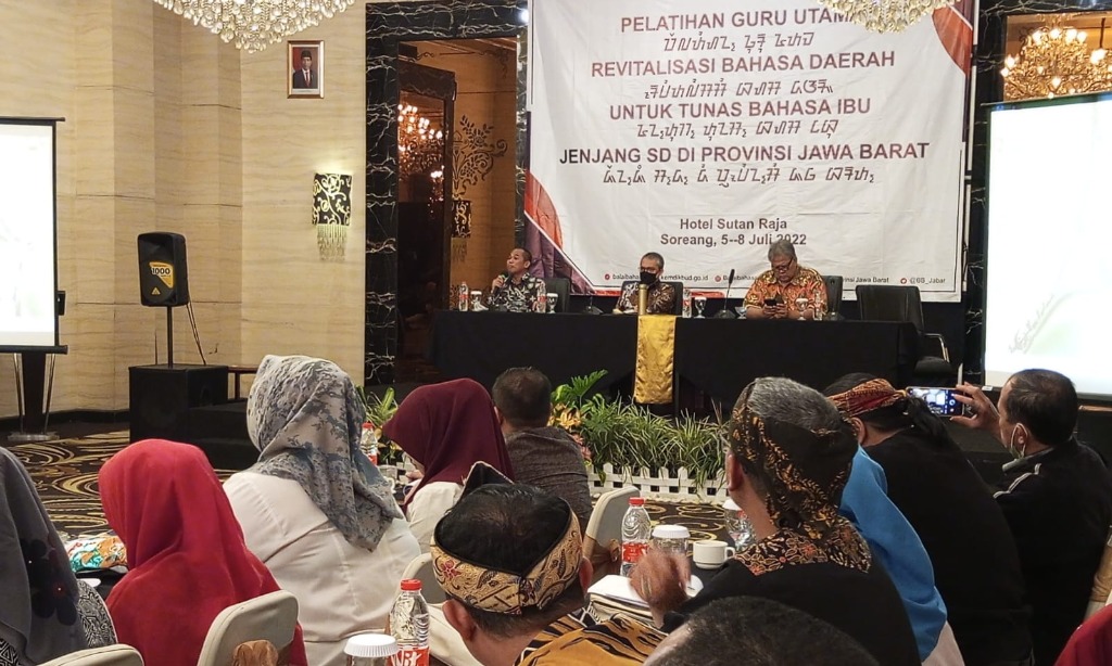 Melibatkan Maestro Dalam Revitalisasi Bahasa Daerah
