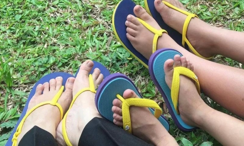 Cegah PMK, Australia Imbau Turis Tinggalkan Sandal Jepit Di Bali