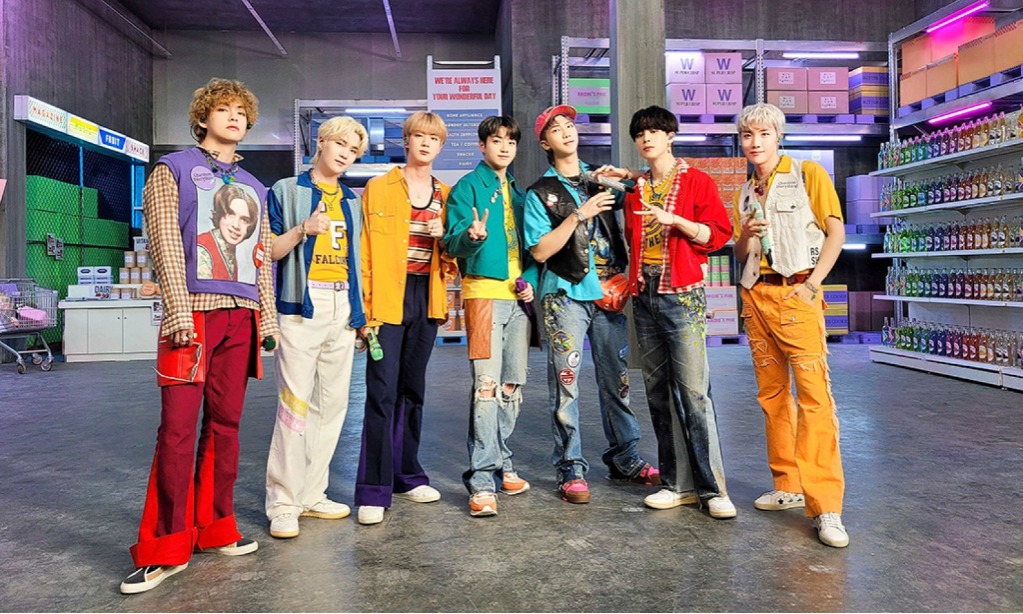 BTS, Antara Peran Budaya Dan Perdebatan Wamil