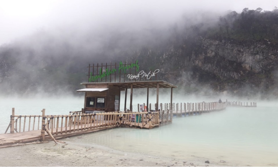 Menyelami Keindahan Alam Kawah Putih Ciwidey