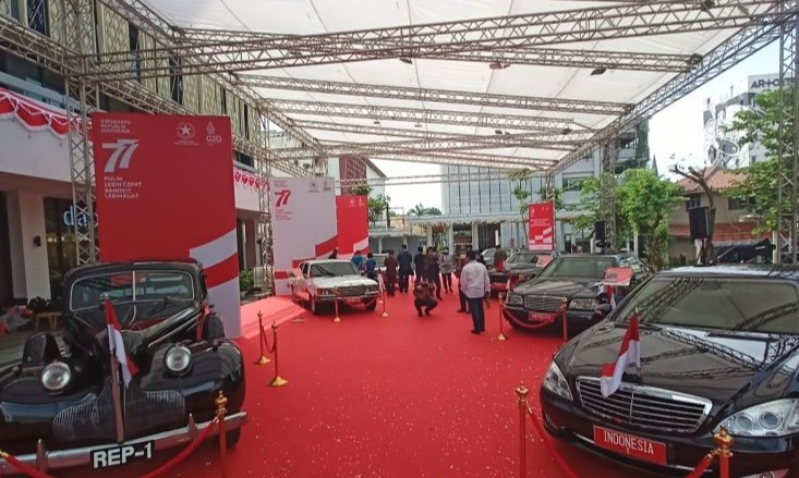 Tujuh Mobil Presiden <i>Mejeng</i> Di Sarinah