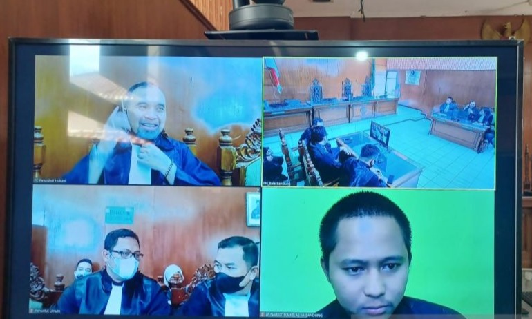 Hakim Tolak Eksepsi Doni Salmanan